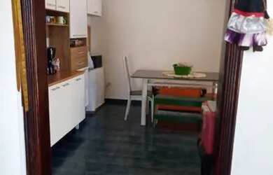 Imagem: A casa possui 2 Dormitórios, 1 Banheiro, 5 Vagas na garagem