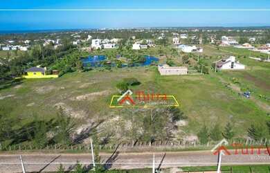 Imagem: O terreno possui 300m² de Área e está localizado em Balneário