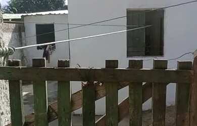 Imagem: A casa possui 2 Dormitórios, 2 Banheiros e está localizado