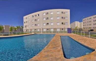 Imagem: O apartamento possui 2 Dormitórios, 1 Banheiro, 1 Vaga na garagem