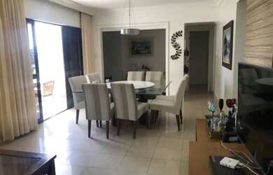 Imagem: O apartamento possui 4 Dormitórios, 5 Banheiros, 2 Vagas na