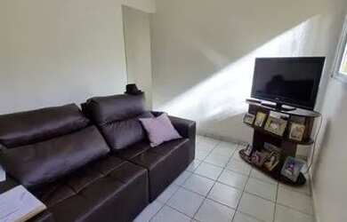 Imagem: A casa possui 3 Dormitórios, 1 Banheiro, 1 Vaga na garagem