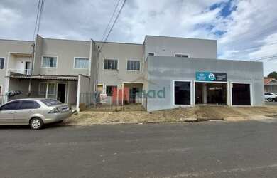 Imagem: A casa possui 2 Dormitórios, 1 Banheiro, 1 Vaga na garagem