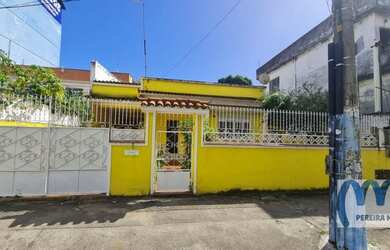 Imagem 9: Casa linear, junto rua da caminhada, próxima ao College