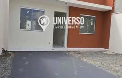 Imagem: A casa à venda possui 2 Dormitórios, 1 Banheiro e 2 Vagas