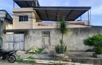 Imagem: A casa possui 4 Dormitórios, 4 Banheiros e está localizado