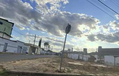 Imagem: O terreno possui 280m² de Área e está localizado em Vila