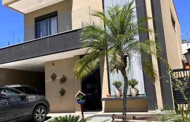 Imagem: A casa possui 3 Dormitórios, 4 Banheiros, 4 Vagas na garagem