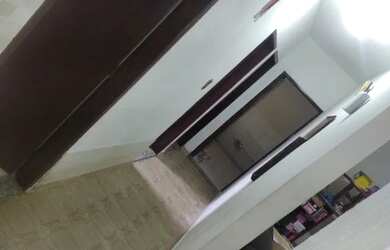 Imagem: A casa possui 3 Dormitórios, 2 Banheiros, 4 Vagas na garagem