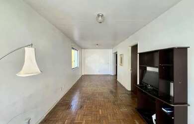 Imagem 3: Apartamento de 3 dormitórios com suíte e sacada no coração de Santa...