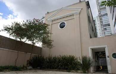 Imagem: O depósito possui 4 Vagas na garagem, 1.100m² de Área e