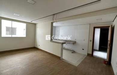 Imagem 3: Apartamento em Montes Claros, no bairro Funcionários, à venda