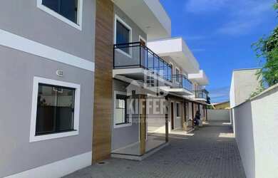 Imagem: A casa à venda possui 2 Dormitórios, 2 Banheiros, 1 Vaga na