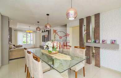 Imagem: A casa possui 3 Dormitórios, 3 Banheiros, 3 Vagas na garagem