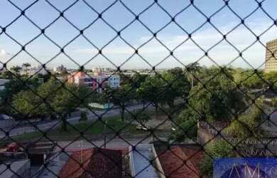 Imagem: O apartamento possui 3 Dormitórios, 1 Banheiro, 1 Vaga na garagem