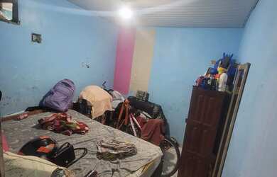 Imagem: A casa possui 2 Dormitórios, 1 Banheiro, 1 Vaga na garagem