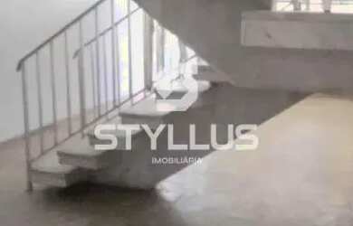 Imagem: A casa possui 4 Dormitórios, 4 Banheiros, 4 Vagas na garagem