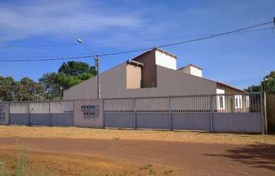 Imagem: A kitnet possui 2 Dormitórios, 1 Banheiro e está localizado