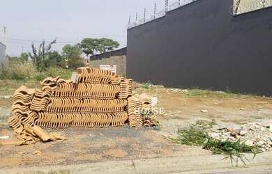 Imagem: O terreno possui 200m² de Área e está localizado em Jardim