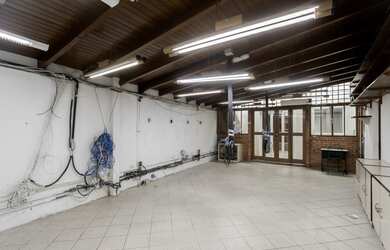 Imagem 2: Ponto comercial/Loja/Box para aluguel tem 194 metros quadrados