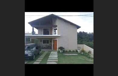 Imagem: A casa em condomínio possui 4 Dormitórios, 3 Banheiros, 2