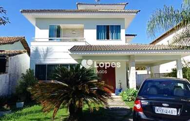 Imagem: A casa em condomínio possui 3 Dormitórios, 4 Banheiros, 2