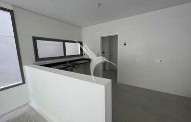 Imagem 2: SANTANA DE PARNAIBA - Casa Padrão - Tambore