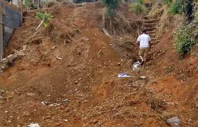 Imagem: A casa possui 2 Dormitórios e 1 Banheiro e está localizado