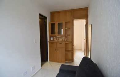 Imagem: O apartamento possui 1 Dormitório, 1 Banheiro, 1 Vaga na garagem