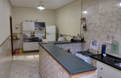 Imagem: A casa em condomínio possui 3 Dormitórios, 3 Banheiros, 5