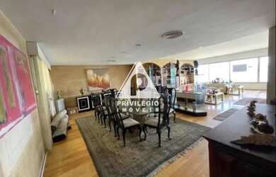 Imagem: O apartamento possui 3 Dormitórios, 2 Banheiros, 3 Vagas na