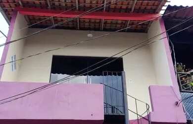 Imagem: A casa possui 1 Dormitório, 1 Banheiro e está localizado