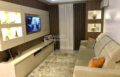 Imagem: O apartamento possui 3 Dormitórios, 2 Banheiros, 2 Vagas na