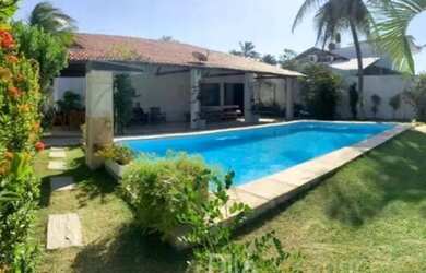 Imagem: A casa possui 3 Dormitórios, 1 Banheiro, 5 Vagas na garagem