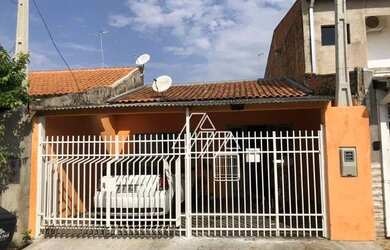 Imagem: A casa à venda possui 3 Dormitórios, 2 Banheiros, 2 Vagas