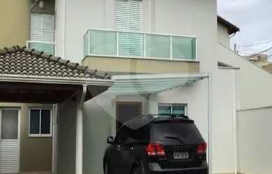 Imagem: A casa em condomínio possui 3 Dormitórios, 4 Banheiros, 3