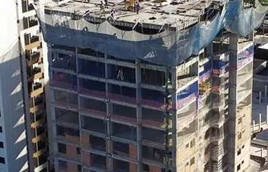 Imagem: O apartamento possui 2 Dormitórios, 2 Banheiros, 2 Vagas na