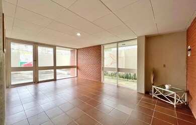 Imagem: O apartamento possui 2 Dormitórios, 3 Banheiros, 1 Vaga na