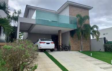 Imagem: A casa possui 3 Dormitórios, 4 Banheiros, 4 Vagas na garagem