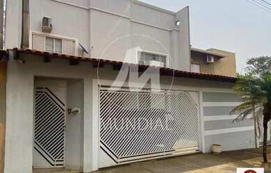 Imagem: A casa possui 3 Dormitórios, 3 Banheiros, 2 Vagas na garagem