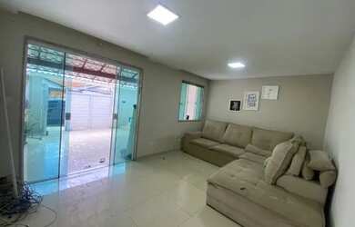 Imagem: A casa em condomínio possui 3 Dormitórios, 2 Banheiros, 1