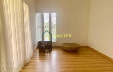 Imagem: A casa em condomínio possui 5 Dormitórios, 5 Banheiros, 4