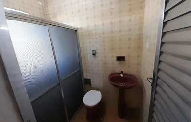 Imagem 6: Térrea para venda possui 214 metros quadrados com 2 quartos em Centro...