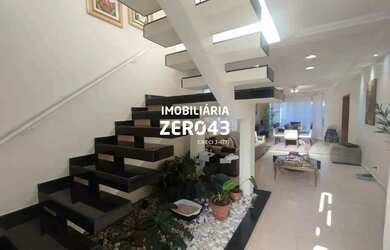 Imagem: A casa em condomínio possui 4 Dormitórios, 5 Banheiros, 4