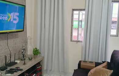 Imagem: A casa possui 2 Dormitórios, 1 Banheiro, 1 Vaga na garagem