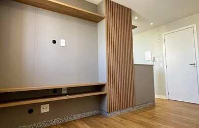 Imagem: O apartamento possui 2 Dormitórios, 1 Banheiro, 1 Vaga na garagem