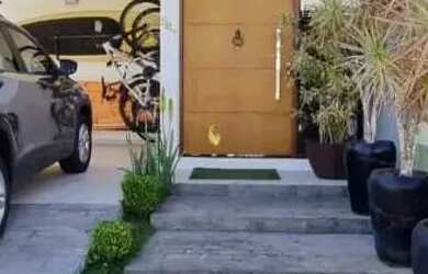 Imagem 2: Linda Casa mobiliada com 3 suítes, piscina em área nobre na Cachoeira...