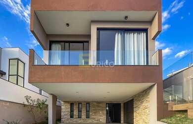 Imagem: A casa em condomínio possui 4 Dormitórios, 5 Banheiros, 4