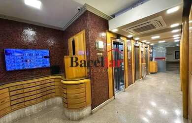 Imagem: O depósito possui 1 Vaga na garagem, 40m² de Área e está