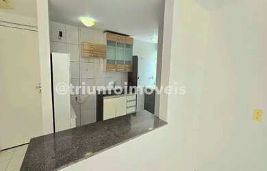 Imagem: O apartamento possui 3 Dormitórios, 1 Banheiro, 1 Vaga na garagem